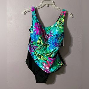 1 piece swimsuit size 22W